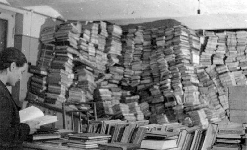 Libros incautados por los nazis en Riga (1943)